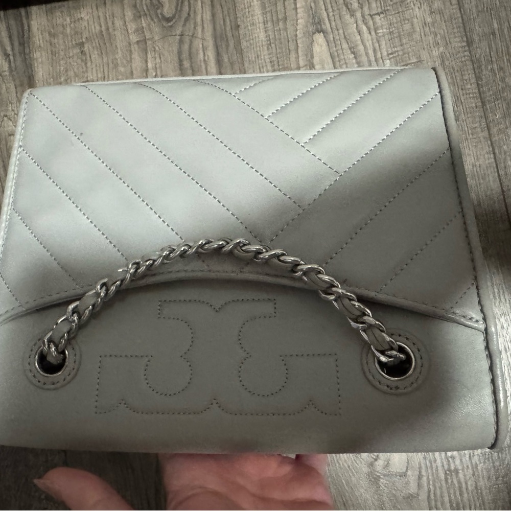 Tory Burch Alexa Gray Chain Shoulder Bag - Picture 3 of 6